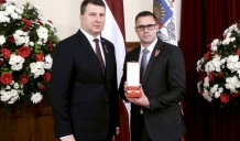 LLKA valdes priekšsēdētājs Indulis Jansons saņēmis Atzinības krustu